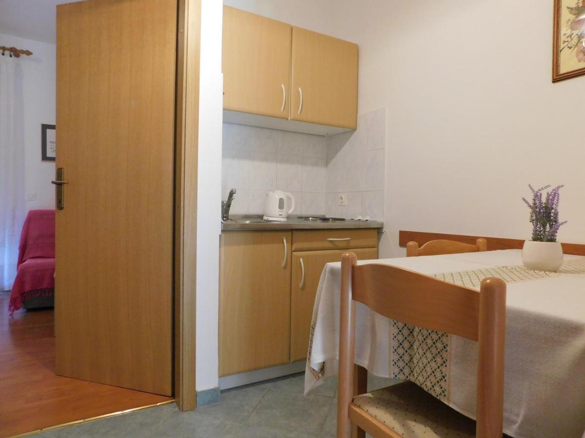 Apartmani Salus Pag Town Eksteriør bilde