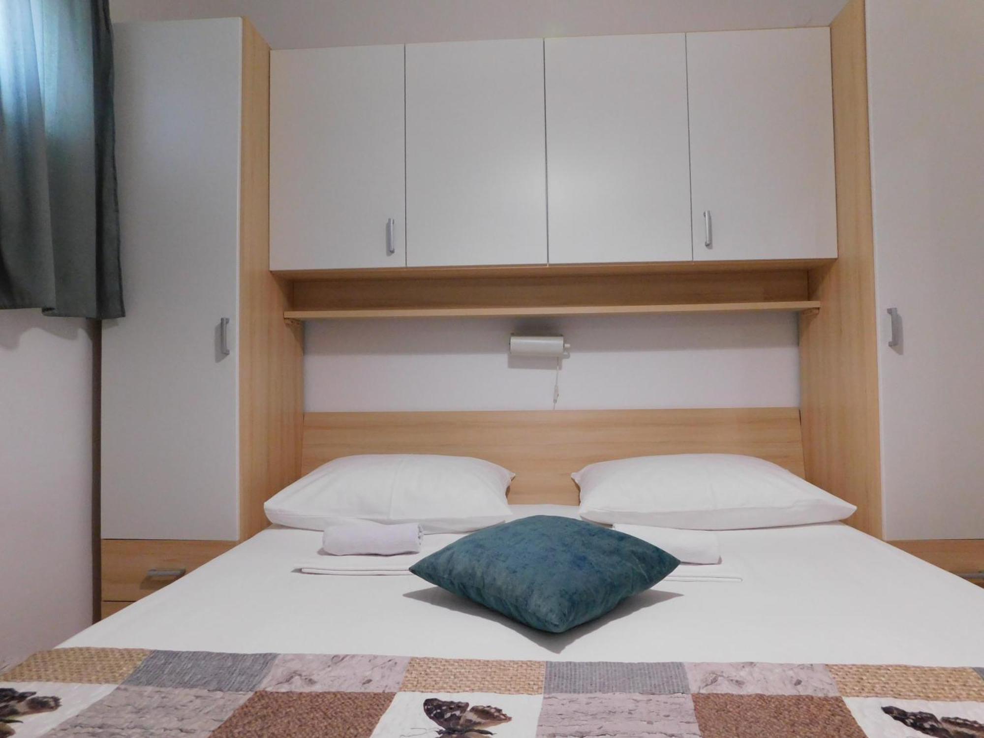 Apartmani Salus Pag Town Eksteriør bilde